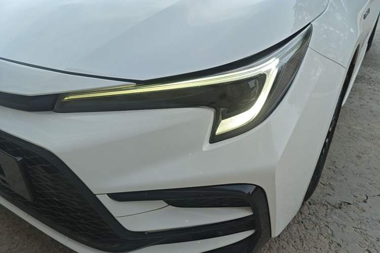 Used Toyota Levin 2023 Smart Electric Hybrid Dual-Engine 1.8L Sport Edition Left Front Headlight
