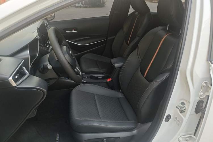 Used Toyota Levin 2023 Smart Electric Hybrid Dual-Engine 1.8L Sport Edition Left Front Seat