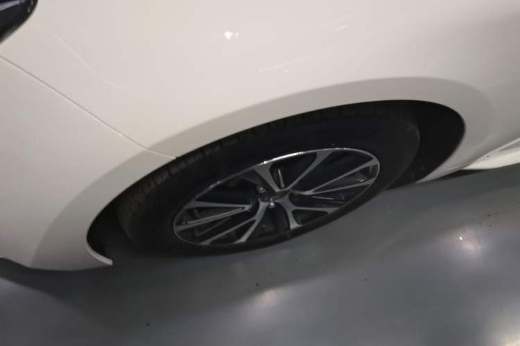 Used Toyota Levin 2023 Smart Electric Hybrid Dual-Engine 1.8L Leading Edition Left Front Wheel Hub