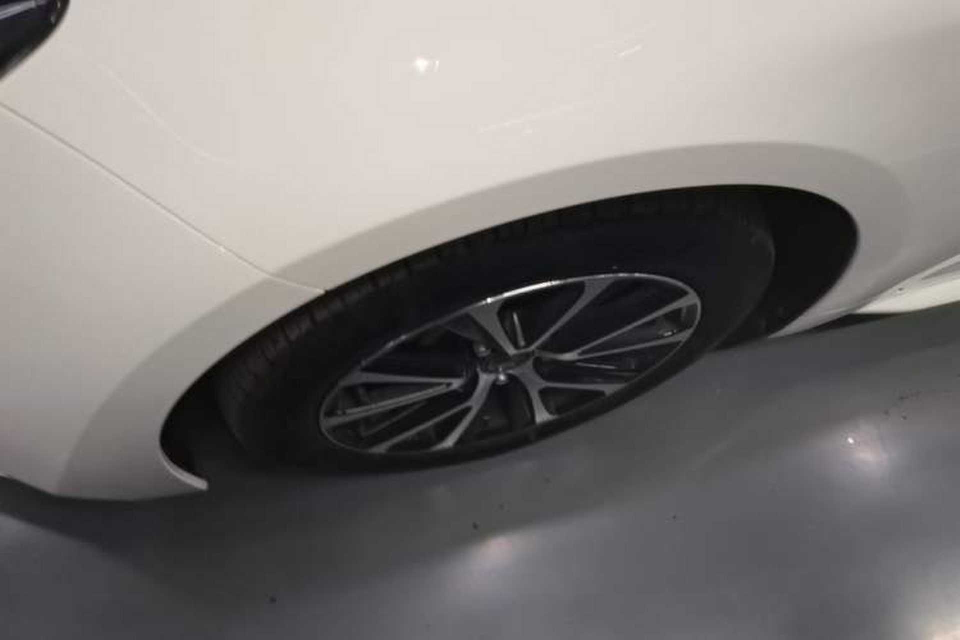 Used Toyota Levin 2023 Smart Electric Hybrid Dual-Engine 1.8L Leading Edition Left Front Wheel Hub