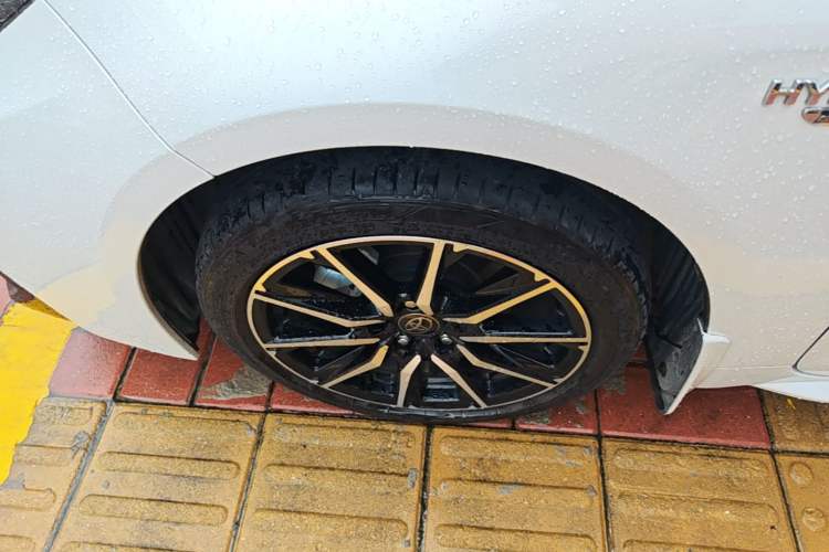 Used Toyota Levin 2023 Smart Electric Hybrid Dual-Engine 1.8L Sport Edition Left Front Wheel Hub
