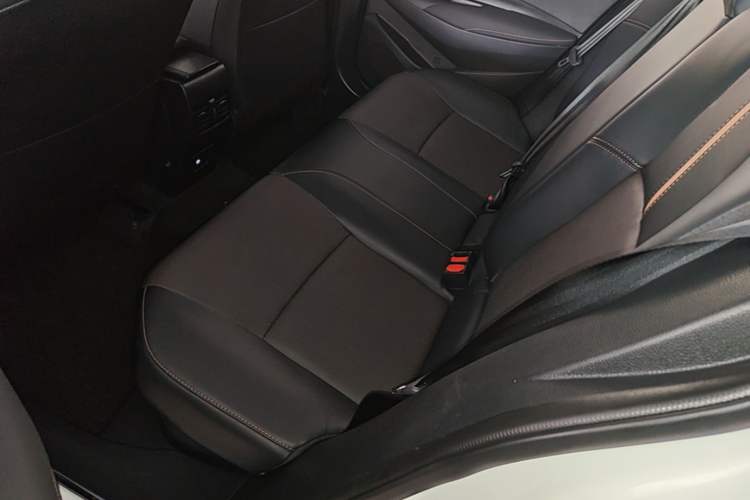 Used Toyota Levin 2023 Smart Electric Hybrid Dual-Engine 1.8L Leading Edition Left Rear Seat