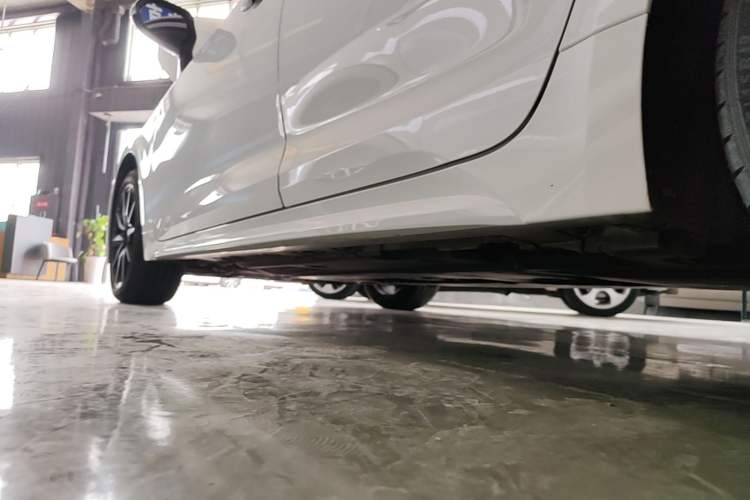 Used Toyota Levin 2023 Smart Electric Hybrid Dual-Engine 1.8L Sport Edition Left Side Sill