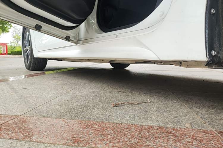 Used Toyota Levin 2023 TNGA 1.5L CVT Progressive Edition Left Side Sill