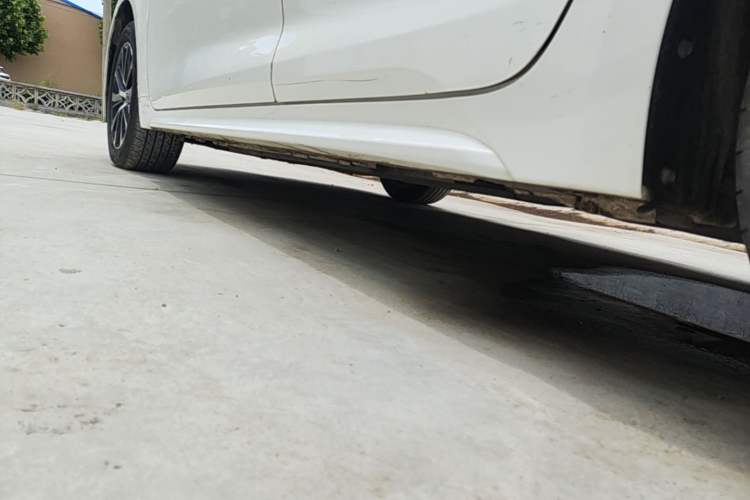 Used Toyota Levin 2023 TNGA 1.5L CVT Progressive Edition Left Side Sill