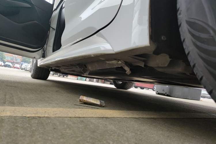 Used Toyota Levin 2023 Smart Electric Hybrid Dual-Engine 1.8L Luxury Edition Left Side Sill
