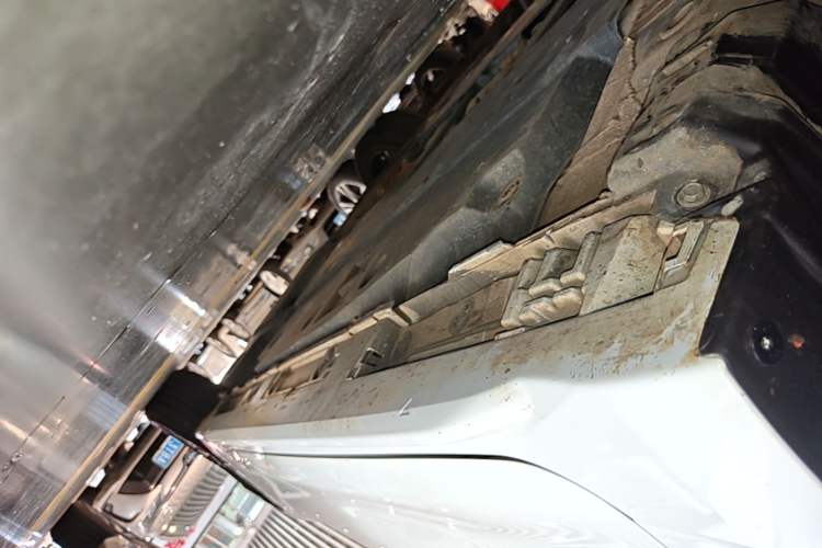 Used Toyota Levin 2023 Smart Electric Hybrid Dual-Engine 1.8L Leading Edition Left Side Sill