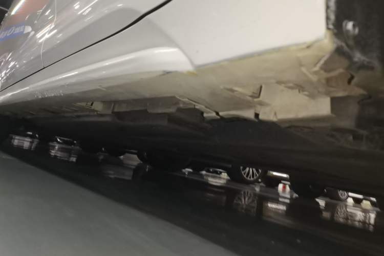 Used Toyota Levin 2023 Smart Electric Hybrid Dual-Engine 1.8L Leading Edition Left Side Sill