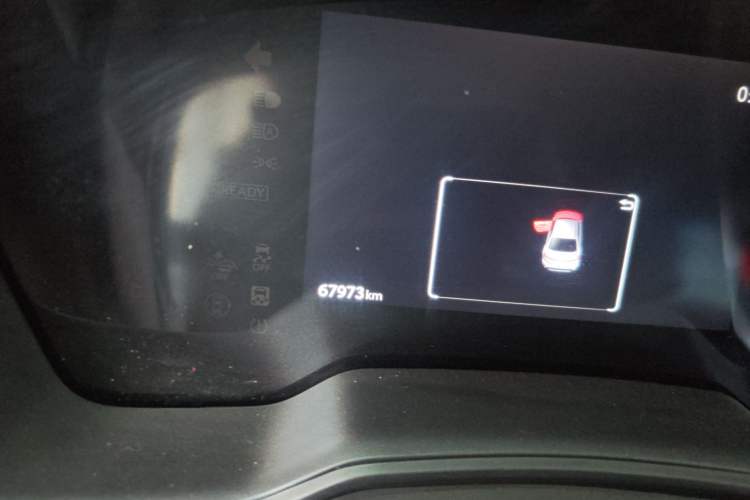 Used Toyota Levin 2023 Smart Electric Hybrid Dual-Engine 1.8L Leading Edition Odometer Close Up