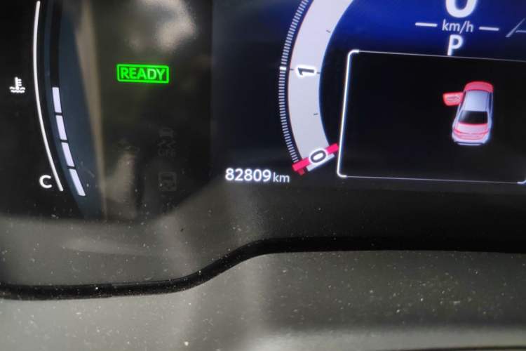Used Toyota Levin 2023 Smart Electric Hybrid Dual-Engine 1.8L Leading Edition Odometer Close Up