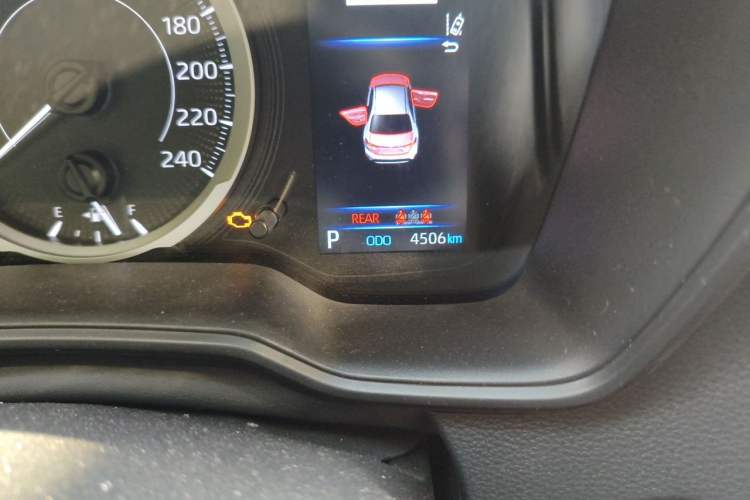 Used Toyota Levin 2023 185T CVT Luxury Edition Odometer Close Up
