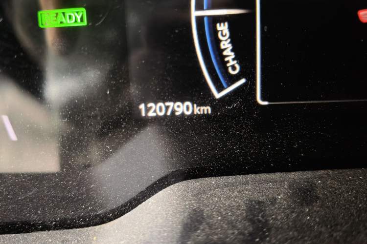 Used Toyota Levin 2023 Smart Electric Hybrid Dual-Engine 1.8L Leading Edition Odometer Close Up
