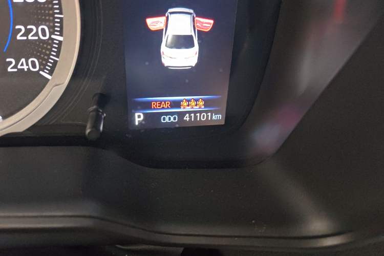 Used Toyota Levin 2023 Smart Electric Hybrid Dual-Engine 1.8L Leading Edition Odometer Close Up