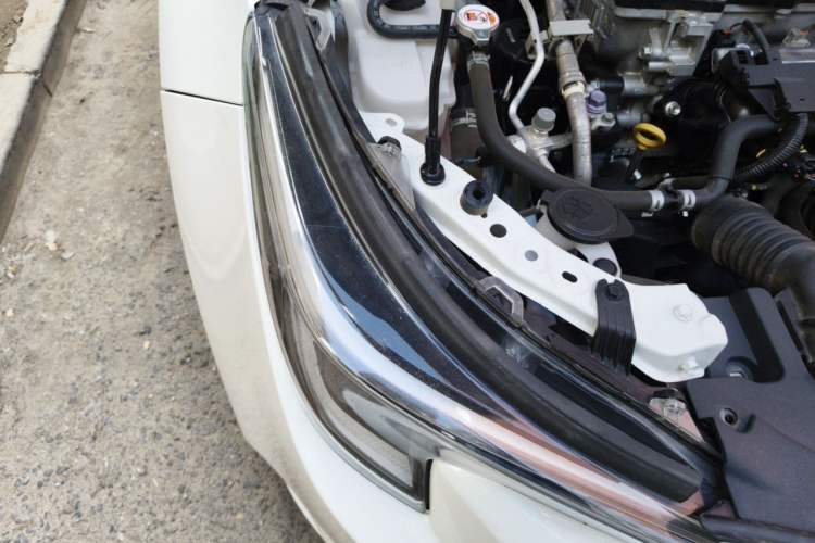 Used Toyota Levin 2023 Smart Electric Hybrid Dual-Engine 1.8L Luxury Edition Right Front Headlight