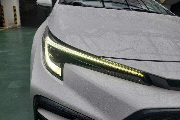 Used Toyota Levin 2023 Smart Electric Hybrid Dual-Engine 1.8L Sport Edition Right Front Headlight