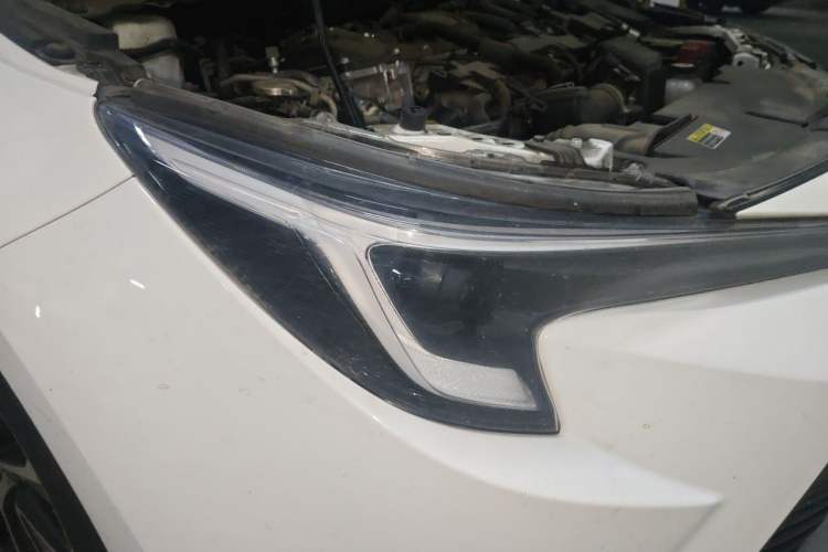 Used Toyota Levin 2023 Smart Electric Hybrid Dual-Engine 1.8L Luxury Edition Right Front Headlight