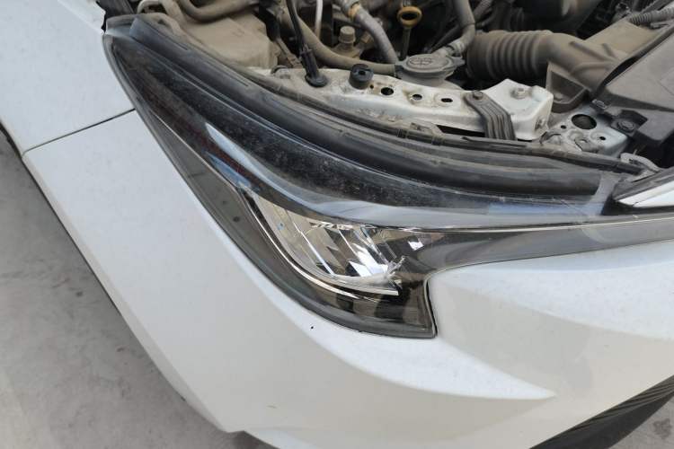 Used Toyota Levin 2023 Smart Electric Hybrid Dual-Engine 1.8L Leading Edition Right Front Headlight