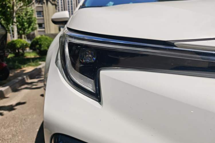 Used Toyota Levin 2023 Smart Electric Hybrid Dual-Engine 1.8L Sport Edition Right Front Headlight