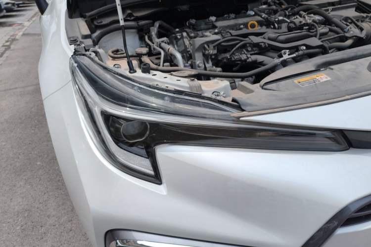 Used Toyota Levin 2023 Revised Version 2.0L Luxury Edition Right Front Headlight