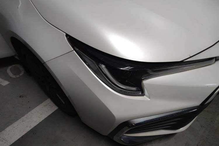 Used Toyota Levin 2023 2.0L Luxury Edition Right Front Headlight