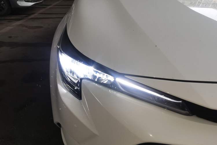 Used Toyota Levin 2023 Smart Electric Hybrid Dual-Engine 1.8L Leading Edition Right Front Headlight