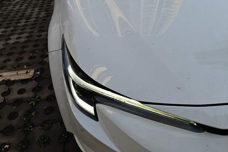 Used Toyota Levin 2023 Smart Electric Hybrid Dual-Engine 1.8L Luxury Edition Right Front Headlight