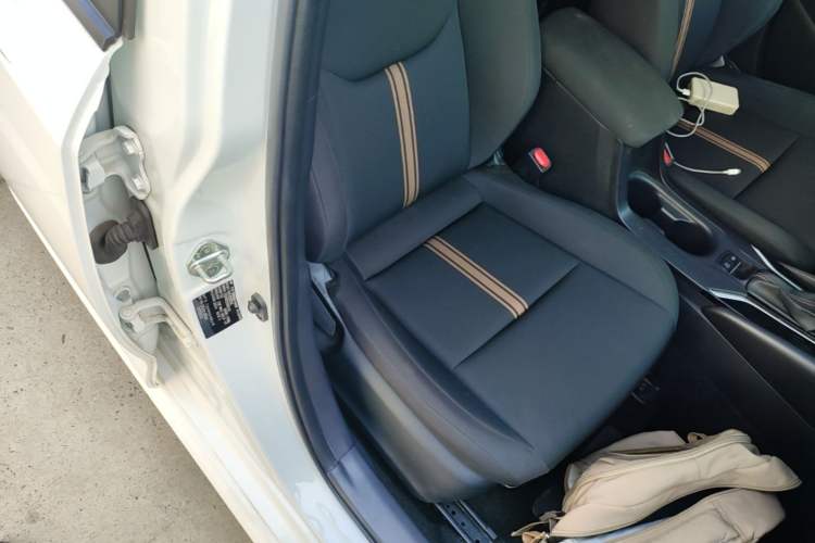 Used Toyota Levin 2023 Smart Electric Hybrid Dual-Engine 1.8L Luxury Edition Right Front Seat