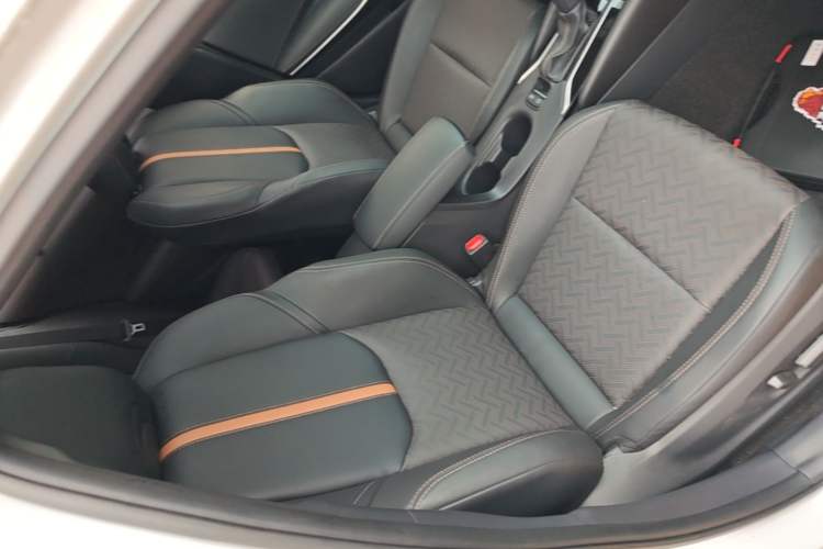 Used Toyota Levin 2023 Smart Electric Hybrid Dual-Engine 1.8L Sport Edition Right Front Seat