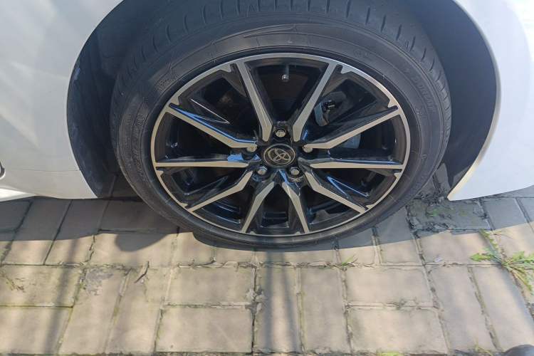 Used Toyota Levin 2023 Smart Electric Hybrid Dual-Engine 1.8L Sport Edition Right Front Wheel Hub