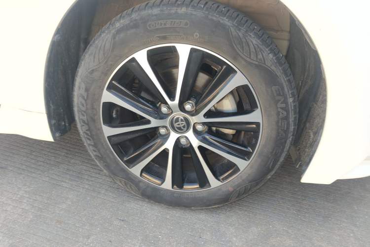 Used Toyota Levin 2023 Smart Electric Hybrid Dual-Engine 1.8L Luxury Edition Right Front Wheel Hub