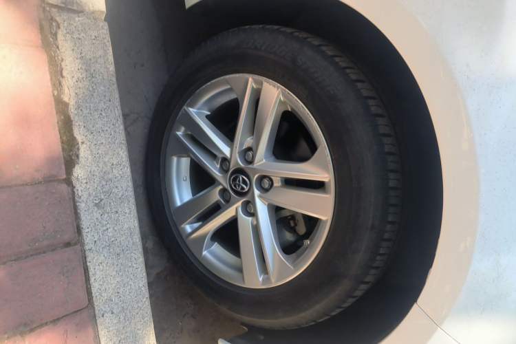 Used Toyota Levin 2023 185T CVT Luxury Edition Right Front Wheel Hub