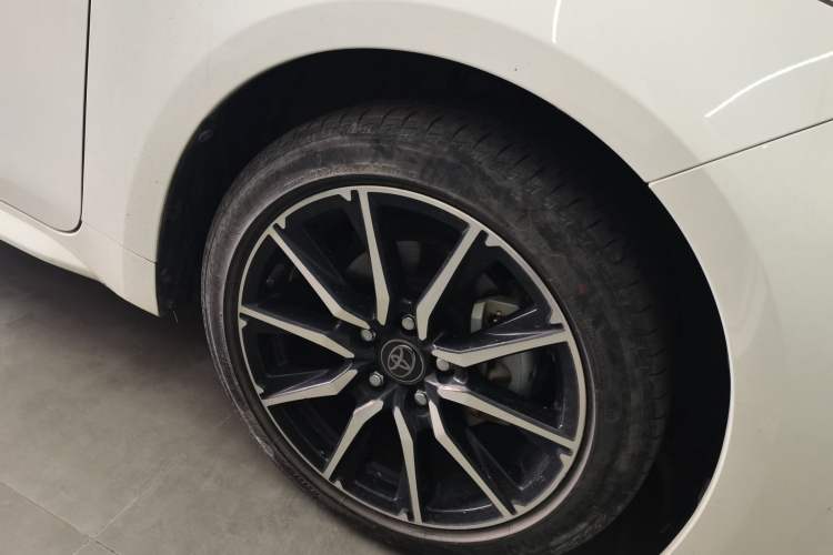 Used Toyota Levin 2023 Smart Electric Hybrid Dual-Engine 1.8L Sport Edition Right Front Wheel Hub