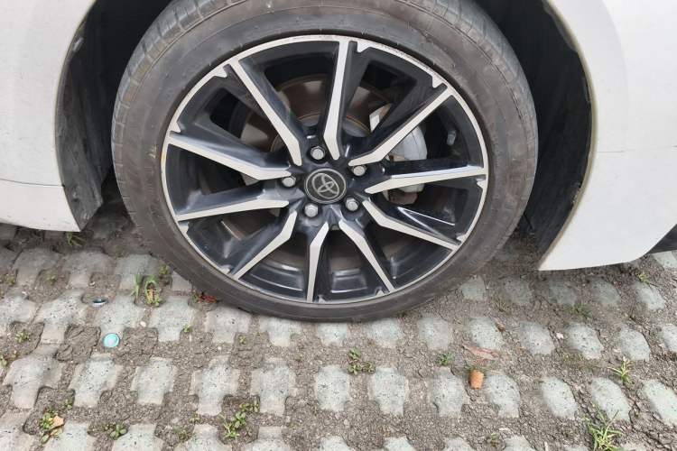 Used Toyota Levin 2023 Smart Electric Hybrid Dual-Engine 1.8L Sport Edition Right Front Wheel Hub