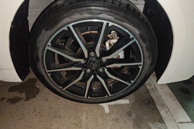 Used Toyota Levin 2023 185T CVT Sport Edition Right Front Wheel Hub