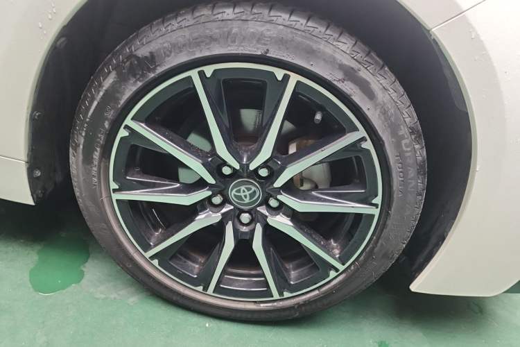 Used Toyota Levin 2023 Smart Electric Hybrid Dual-Engine 1.8L Sport Edition Right Front Wheel Hub