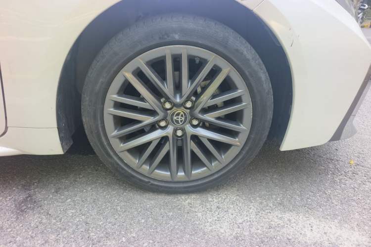 Used Toyota Levin 2023 2.0L Luxury Edition Right Front Wheel Hub