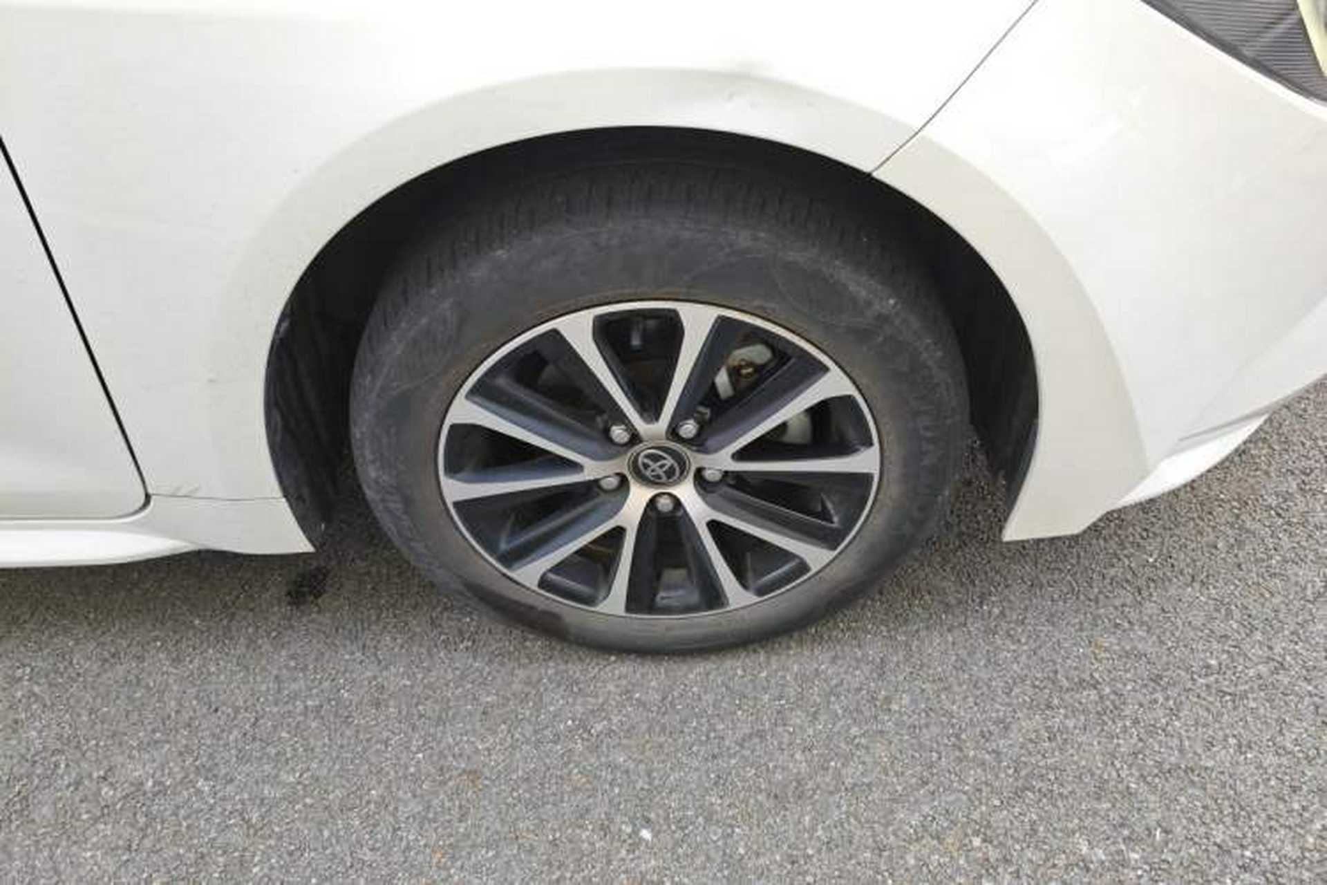 Used Toyota Levin 2023 185T CVT Luxury Edition Right Front Wheel Hub