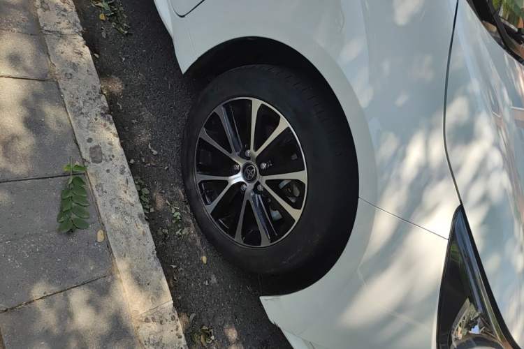 Used Toyota Levin 2023 Smart Electric Hybrid Dual-Engine 1.8L Leading Edition Right Front Wheel Hub
