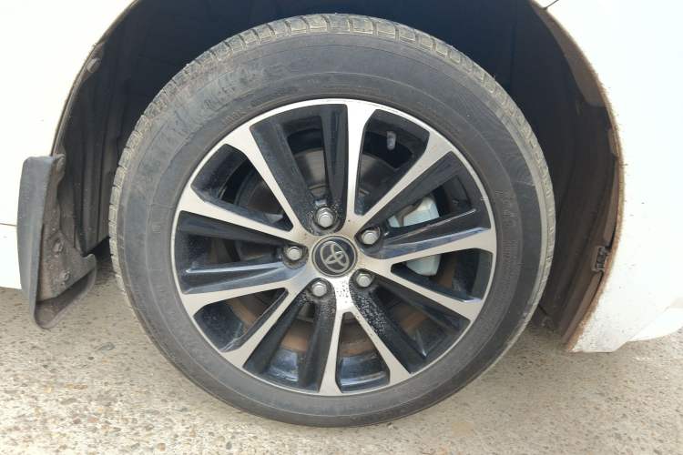 Used Toyota Levin 2023 185T CVT Luxury Edition Right Front Wheel Hub