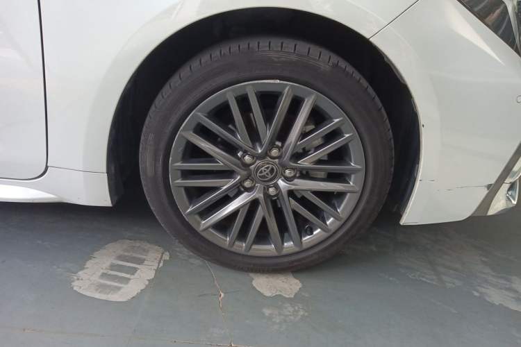 Used Toyota Levin 2023 Revised Version 2.0L Luxury Edition Right Front Wheel Hub