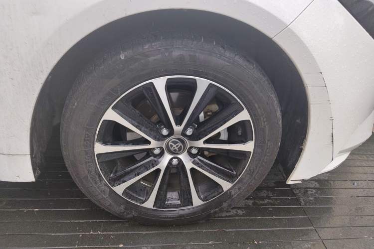 Used Toyota Levin 2023 Smart Electric Hybrid Dual-Engine 1.8L Luxury Edition Right Front Wheel Hub