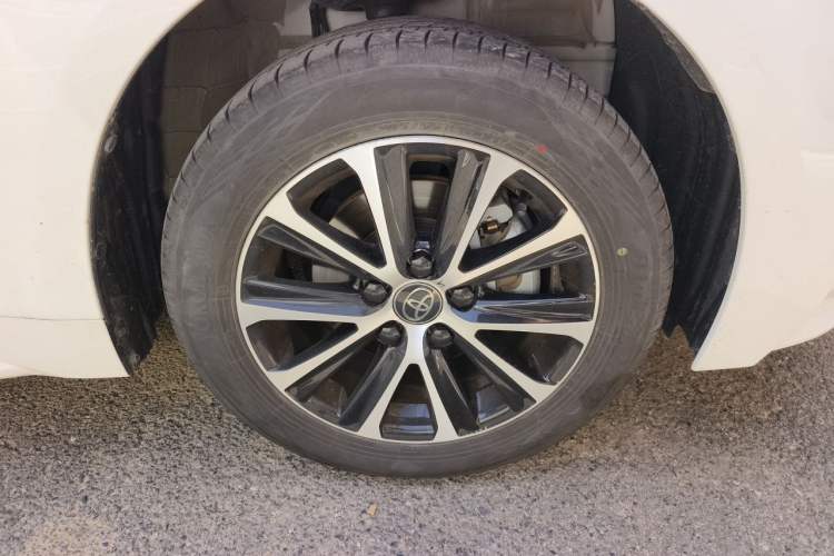 Used Toyota Levin 2023 185T CVT Luxury Edition Right Front Wheel Hub