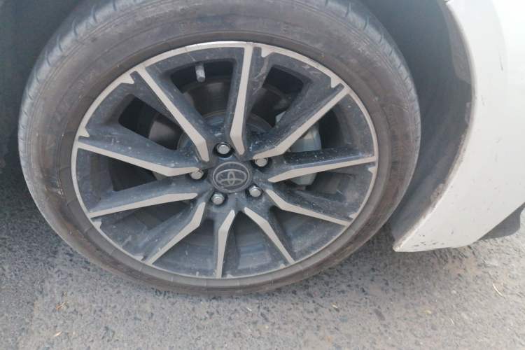 Used Toyota Levin 2023 Smart Electric Hybrid Dual-Engine 1.8L Sport Edition Right Front Wheel Hub
