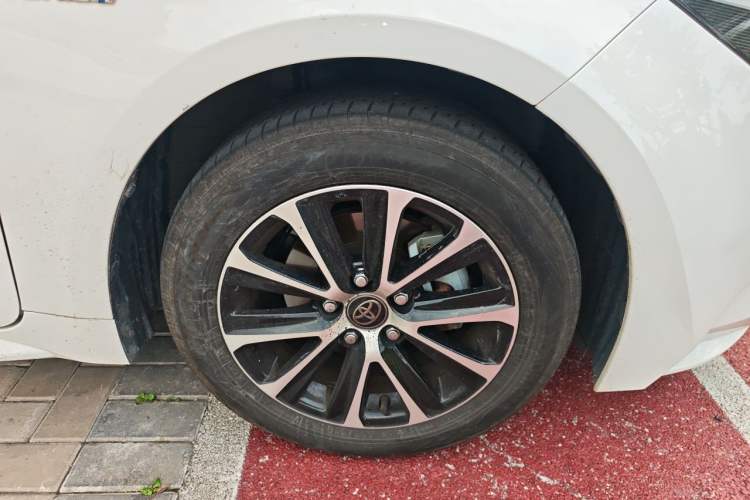 Used Toyota Levin 2023 Smart Electric Hybrid Dual-Engine 1.8L Luxury Edition Right Front Wheel Hub