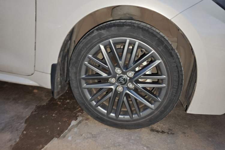 Used Toyota Levin 2023 2.0L Luxury Edition Right Front Wheel Hub