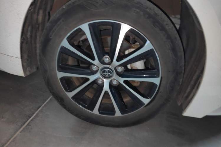 Used Toyota Levin 2023 Smart Electric Hybrid Dual-Engine 1.8L Leading Edition Right Front Wheel Hub