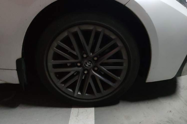 Used Toyota Levin 2023 2.0L Luxury Edition Right Front Wheel Hub