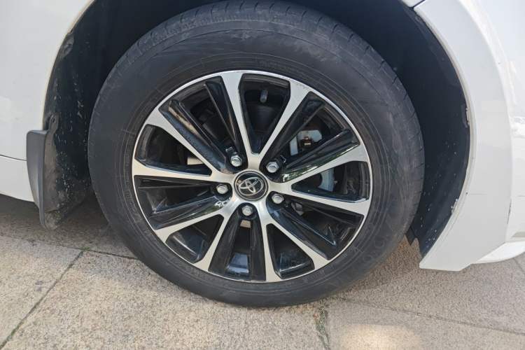 Used Toyota Levin 2023 Smart Electric Hybrid Dual-Engine 1.8L Luxury Edition Right Front Wheel Hub