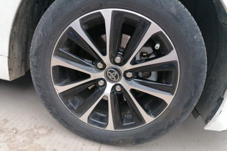 Used Toyota Levin 2023 Smart Electric Hybrid Dual-Engine 1.8L Luxury Edition Right Front Wheel Hub
