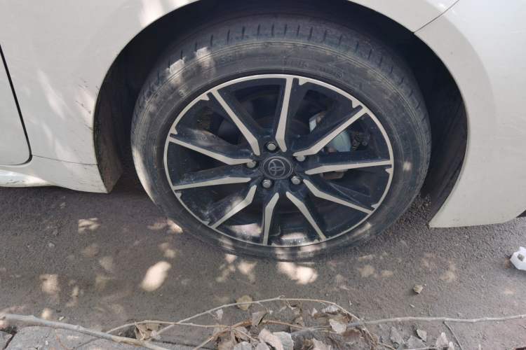 Used Toyota Levin 2023 Smart Electric Hybrid Dual-Engine 1.8L Sport Edition Right Front Wheel Hub